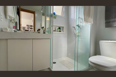 Banheiro de kitnet/studio à venda com 1 quarto, 41m² em Sumaré, São Paulo