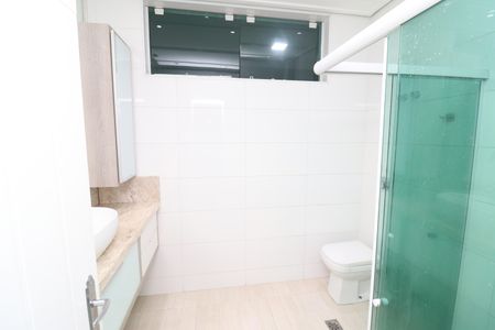 Casa para alugar com 1199m², 5 quartos e 3 vagasBanheiro da Suíte 2