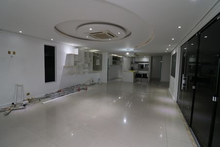 Sala de casa para alugar com 5 quartos, 1199m² em Jardim Guanabara, Rio de Janeiro