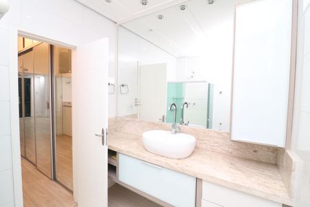 Casa para alugar com 1199m², 5 quartos e 3 vagasBanheiro da Suíte 2