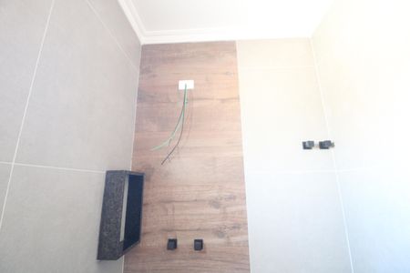 Casa à venda com 100m², 3 quartos e 2 vagasBanheiro da suíte