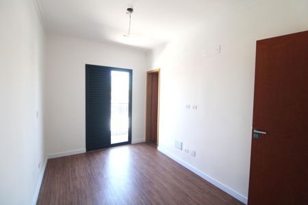 Casa à venda com 100m², 3 quartos e 2 vagasSuíte