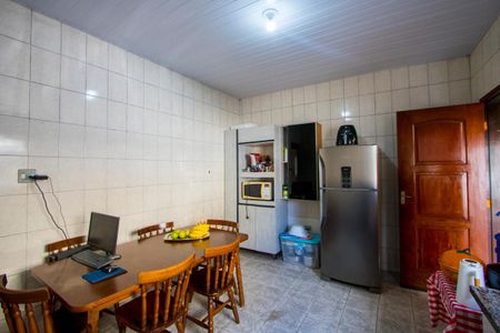 Casa à venda com 145m², 2 quartos e 2 vagas Casa à venda com 145m², 2 quartos e 2 vagasCozinha