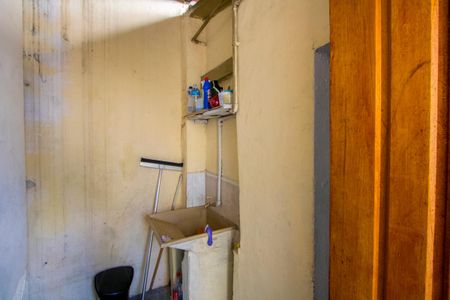 Casa à venda com 145m², 2 quartos e 2 vagas Casa à venda com 145m², 2 quartos e 2 vagasÁrea de serviço