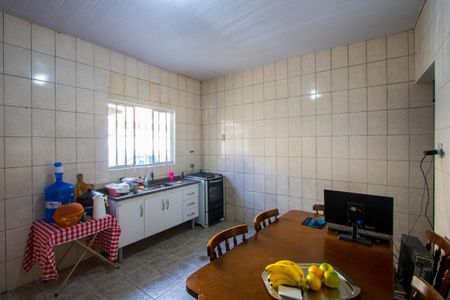 Casa à venda com 145m², 2 quartos e 2 vagas Casa à venda com 145m², 2 quartos e 2 vagasCozinha