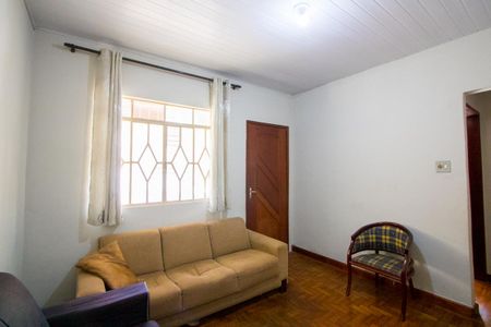 Casa à venda com 145m², 2 quartos e 2 vagas Casa à venda com 145m², 2 quartos e 2 vagasSala