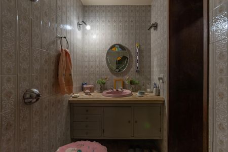 Casa à venda com 430m², 3 quartos e 2 vagasBanheiro Suíte