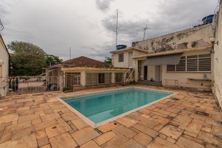 Casa à venda com 430m², 3 quartos e 2 vagasÁrea Externa - Piscina