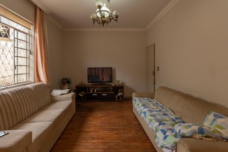 Sala de casa à venda com 3 quartos, 430m² em Glória, Belo Horizonte