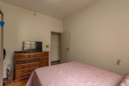 Quarto 2 de casa à venda com 3 quartos, 430m² em Glória, Belo Horizonte