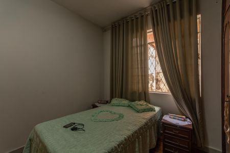 Casa à venda com 430m², 3 quartos e 2 vagasSuíte