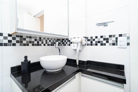 Apartamento à venda com 34m², 1 quarto e 1 vaga Apartamento à venda com 34m², 1 quarto e 1 vagaBanheiro