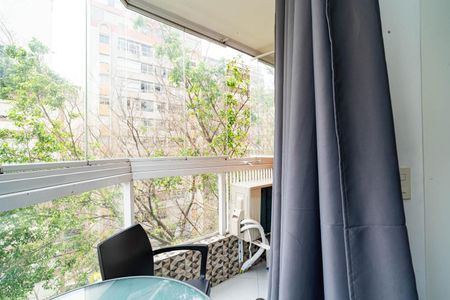 Apartamento à venda com 34m², 1 quarto e 1 vaga Apartamento à venda com 34m², 1 quarto e 1 vagaSacada