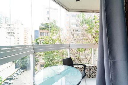 Apartamento à venda com 34m², 1 quarto e 1 vaga Apartamento à venda com 34m², 1 quarto e 1 vagaSacada