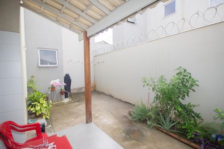 Casa à venda com 100m², 3 quartos e 2 vagasÁrea de Serviço