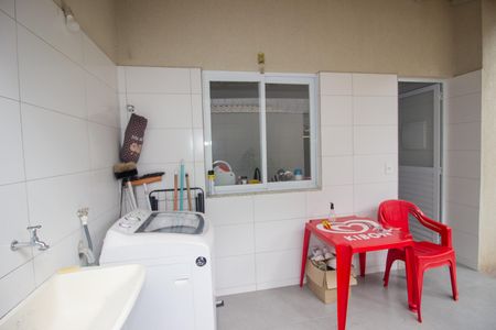 Casa à venda com 100m², 3 quartos e 2 vagasÁrea de Serviço