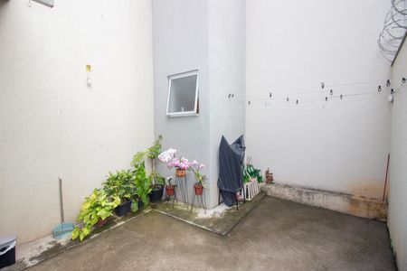 Casa à venda com 100m², 3 quartos e 2 vagasQuintal