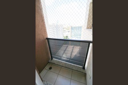 Apartamento à venda com 105m², 3 quartos e 2 vagas Apartamento à venda com 105m², 3 quartos e 2 vagasVaranda