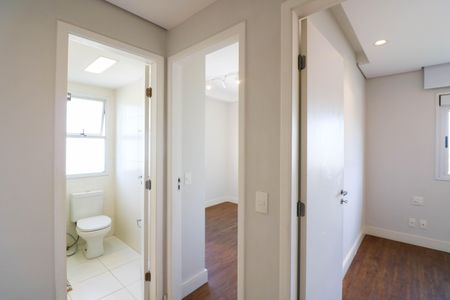 Apartamento à venda com 105m², 3 quartos e 2 vagas Apartamento à venda com 105m², 3 quartos e 2 vagasHall íntimo