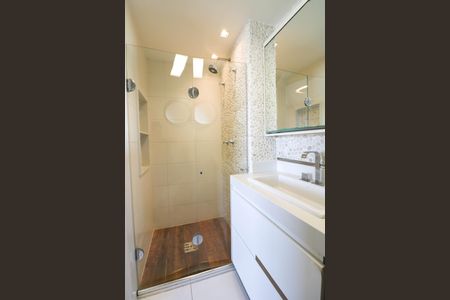 Apartamento à venda com 105m², 3 quartos e 2 vagas Apartamento à venda com 105m², 3 quartos e 2 vagasBanheiro da Suíte