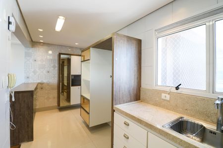 Apartamento à venda com 105m², 3 quartos e 2 vagas Apartamento à venda com 105m², 3 quartos e 2 vagasCozinha