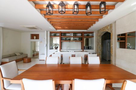 Apartamento à venda com 105m², 3 quartos e 2 vagas Apartamento à venda com 105m², 3 quartos e 2 vagasÁrea comum - Salão Gourmet