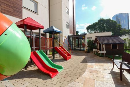 Apartamento à venda com 105m², 3 quartos e 2 vagas Apartamento à venda com 105m², 3 quartos e 2 vagasÁrea comum - Playground