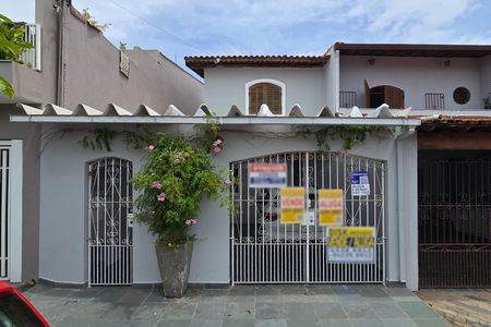 Casa para alugar com 189m², 3 quartos e 2 vagasFachada