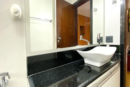 Apartamento à venda com 112m², 3 quartos e 1 vagaBanheiro da Suíte 1