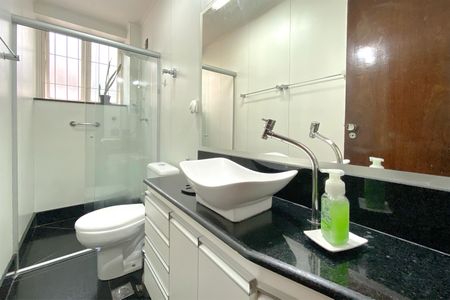 Apartamento à venda com 112m², 3 quartos e 1 vagaBanheiro da Suíte 1