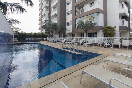 Apartamento à venda com 63m², 2 quartos e 2 vagas Apartamento à venda com 63m², 2 quartos e 2 vagasÁrea comum - Piscina