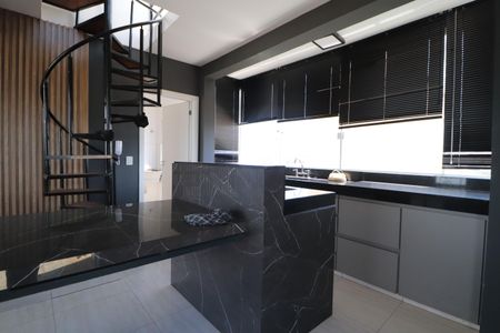 Apartamento para alugar com 195m², 3 quartos e 2 vagasCozinha