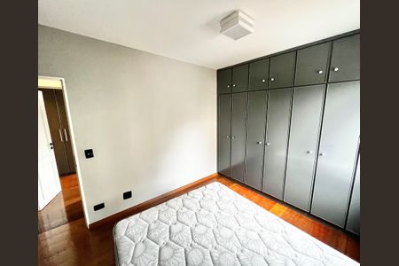Apartamento à venda com 97m², 3 quartos e 1 vagaQuarto 2