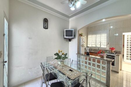 Casa à venda com 176m², 4 quartos e 2 vagas Casa à venda com 176m², 4 quartos e 2 vagasCopa