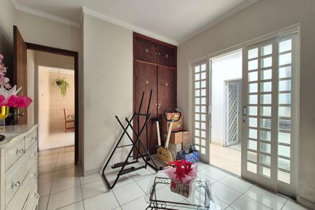 Casa à venda com 176m², 4 quartos e 2 vagas Casa à venda com 176m², 4 quartos e 2 vagasQuarto 4