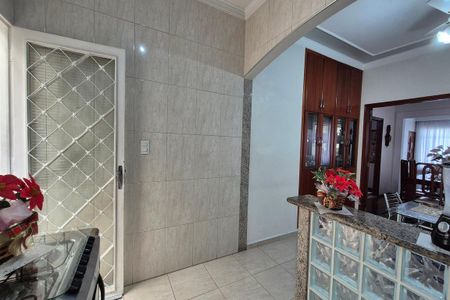 Casa à venda com 176m², 4 quartos e 2 vagas Casa à venda com 176m², 4 quartos e 2 vagasCozinha