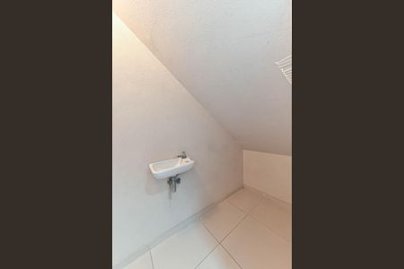 Casa de condomínio para alugar com 431m², 4 quartos e 4 vagas Casa de condomínio para alugar com 431m², 4 quartos e 4 vagasÁrea de Serviço - Banheiro