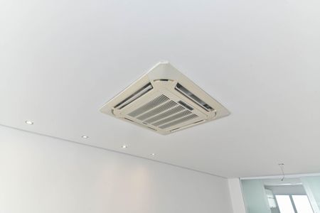 Casa de condomínio para alugar com 431m², 4 quartos e 4 vagas Casa de condomínio para alugar com 431m², 4 quartos e 4 vagasSala - Detalhe