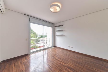 Casa de condomínio para alugar com 431m², 4 quartos e 4 vagas Casa de condomínio para alugar com 431m², 4 quartos e 4 vagasSuíte 3