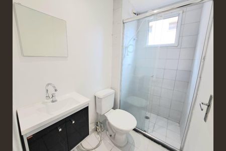 Banheiro de apartamento à venda com 2 quartos, 48m² em Santa Maria, Osasco