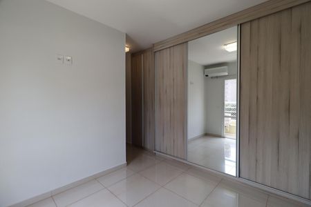 Sala de casa de condomínio para alugar com 5 quartos, 212m² em Vila do Golfe, Ribeirão Preto