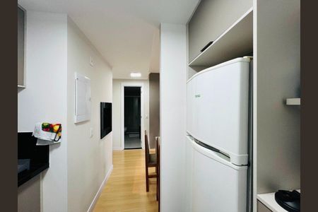 Cozinha de apartamento para alugar com 1 quarto, 43m² em Auxiliadora, Porto Alegre