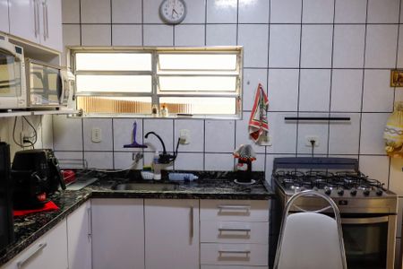 Casa à venda com 94m², 2 quartos e 2 vagas Casa à venda com 94m², 2 quartos e 2 vagasCozinha