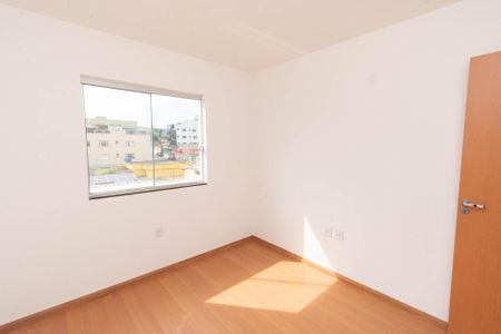 Apartamento à venda com 77m², 3 quartos e 1 vagaQuarto 2