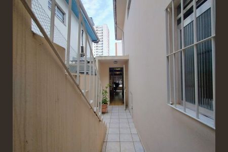 Casa à venda com 130m², 2 quartos e 2 vagasCorredor 