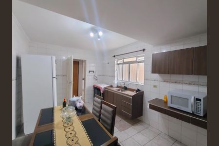 Casa à venda com 130m², 2 quartos e 2 vagasCozinha 