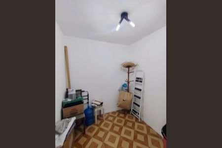 Casa à venda com 130m², 2 quartos e 2 vagasQuarto de Serviço