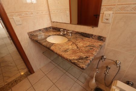 Apartamento para alugar com 108m², 3 quartos e 2 vagasBanheiro