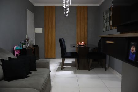 Sala  de apartamento à venda com 2 quartos, 57m² em Jardim Flor da Montanha, Guarulhos