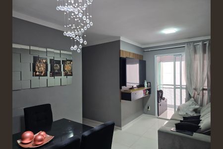 Sala  de apartamento à venda com 2 quartos, 57m² em Jardim Flor da Montanha, Guarulhos